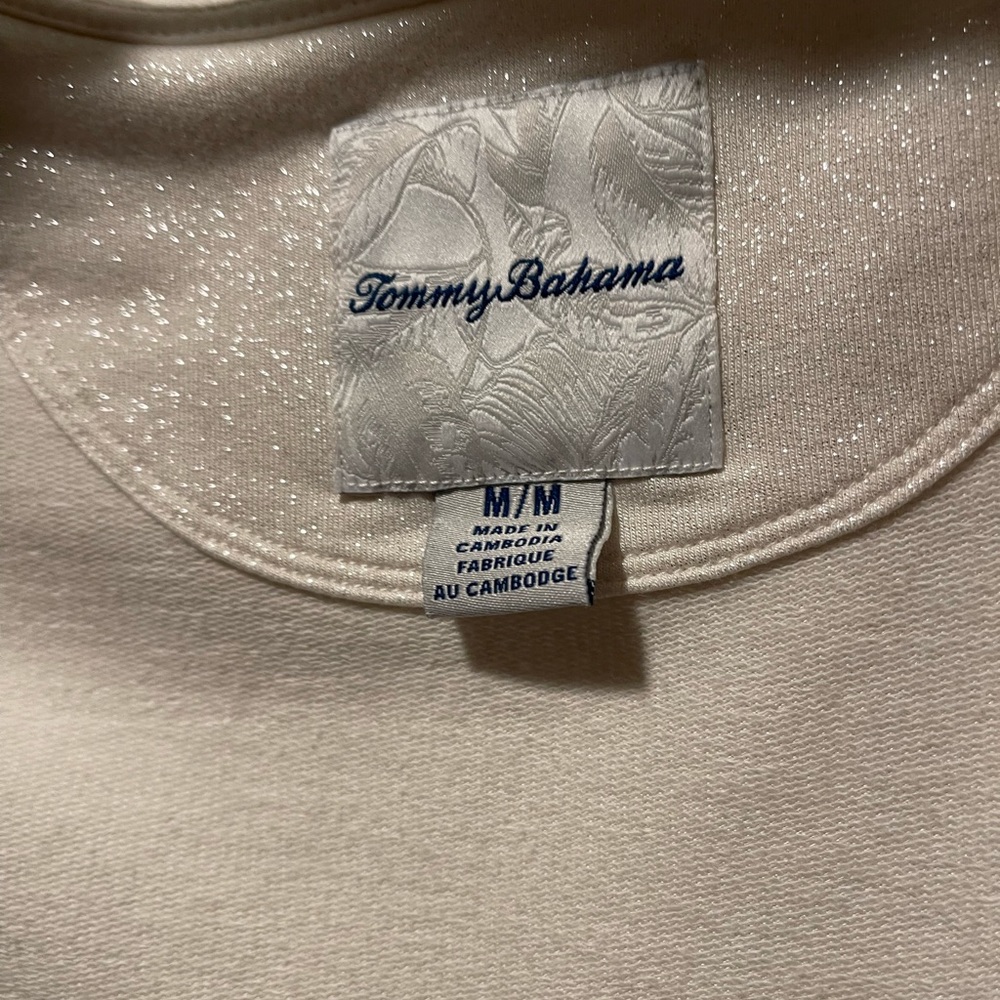 Tommy Bahama womans hooded cardigan. - Picture 3 of 4